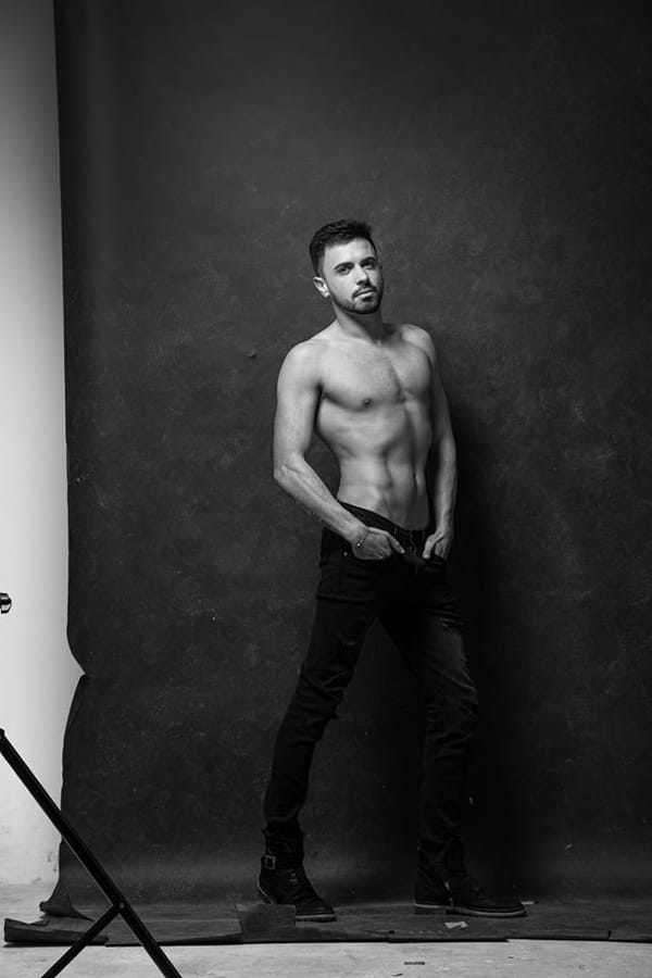 ТУНДЖАЙ МУСТАФА – ТУНИ: „АКО ЗАБРАВИШ, ЧЕ НОСИШ ДУША –  ЖИВОТЪТ ТИ ГУБИ ЦЕННОСТ И СТАВА МЕХАНИЧЕН“